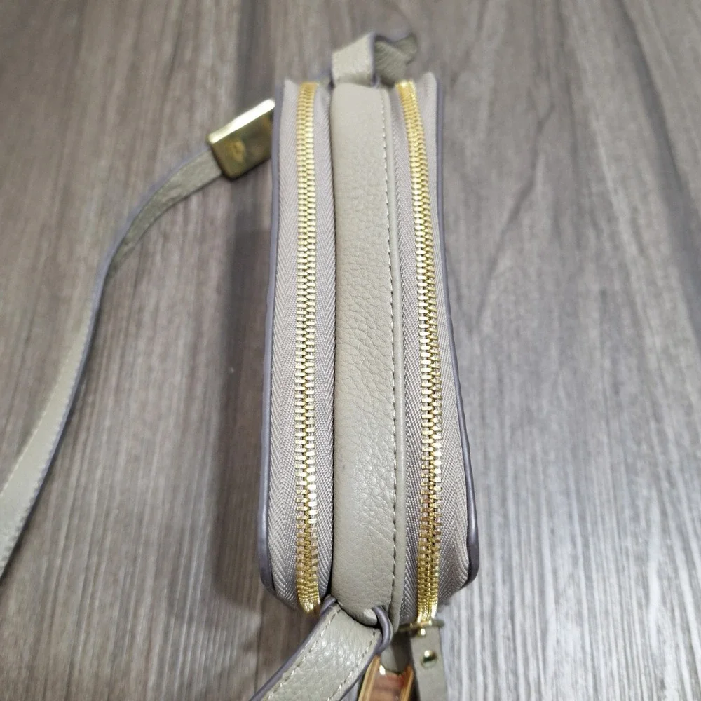 G.I.L.I. Taupe Leather Croc Embossed Crossbody Bag with Built-in Wallet Mini